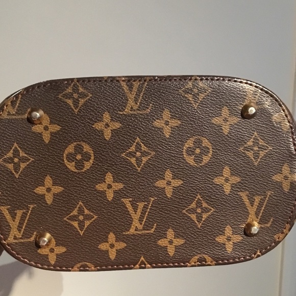 Louis Vuitton purse - Picture 4 of 4